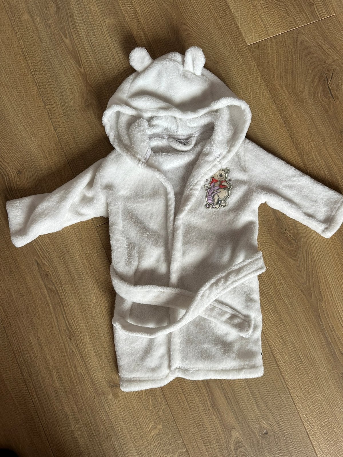 Peignoir winnie l’ourson tout doux 1-2 ans, Enfants & Bébés, Vêtements de bébé | Taille 80, Enlèvement ou Envoi, Comme neuf