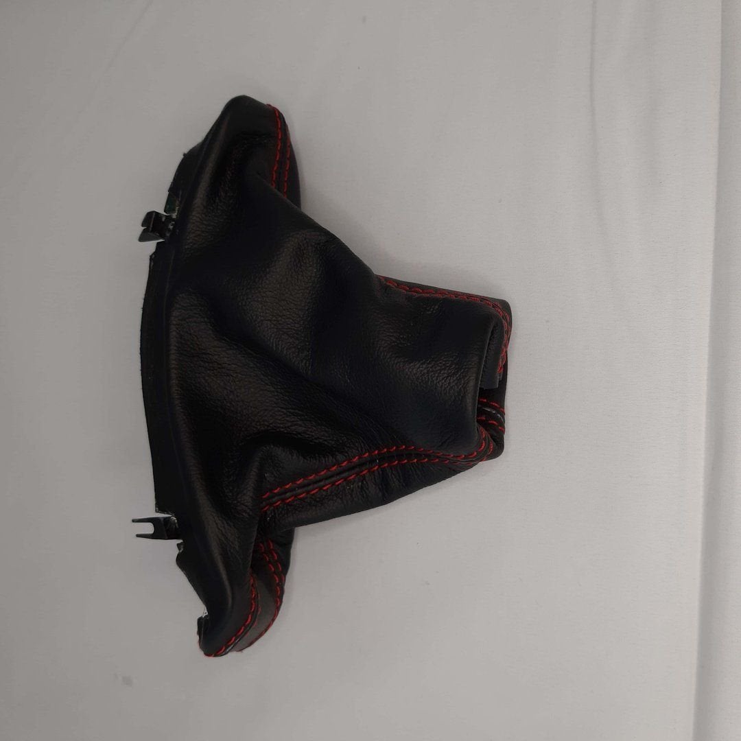 Handrem hoes zwart leer met rode stiksels BMW 5-Serie E60/E6, Auto-onderdelen, Interieur en Bekleding, -, -, Nieuw, Ophalen of Verzenden