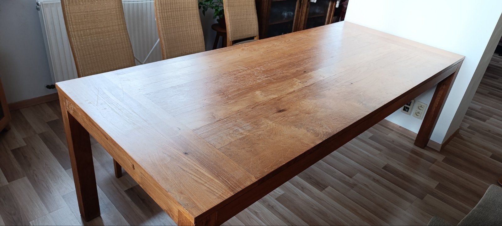 Table en teck massif, Maison & Meubles, Tables | Tables à manger, Teck, Enlèvement