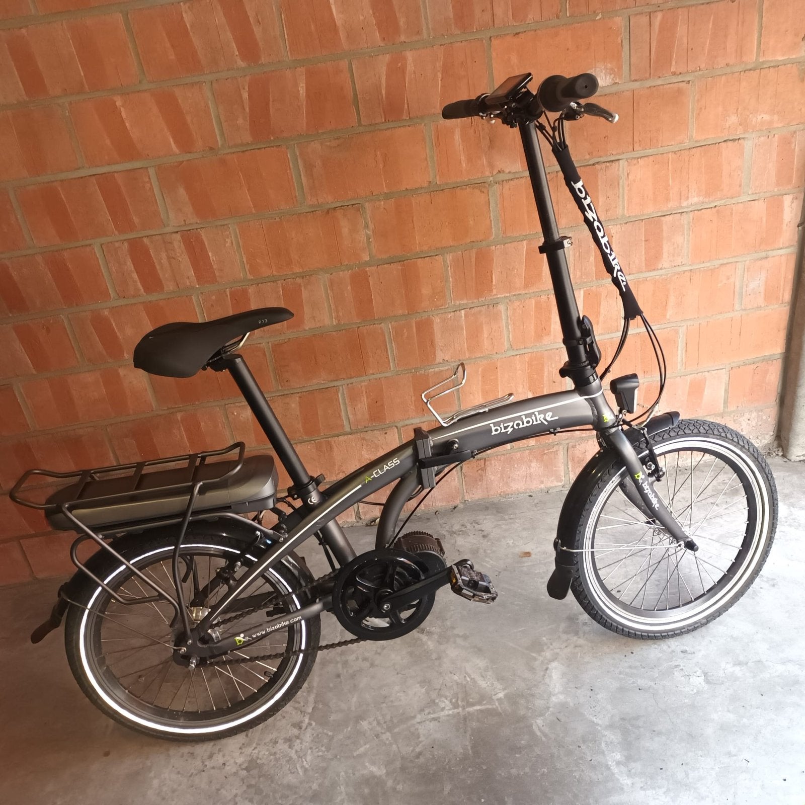 Elektrische vouwfiets merk bizobike, Ophalen, Zo goed als nieuw