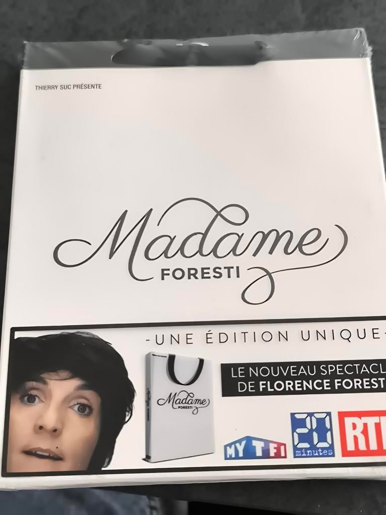 Blu ray Florence Foresti, Madame Foresti, Neuf, CD & DVD, Blu-ray, Neuf, dans son emballage, Enlèvement ou Envoi