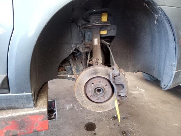 Moyeu de roue avant d'un Citroen C4, -, 3 mois de garantie, Utilisé, -