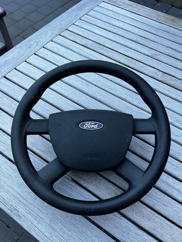 Volant ford focus, Enlèvement, Ford