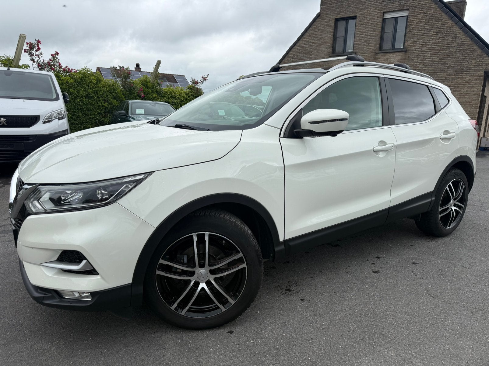 NISSAN QASHQAI 1.2 DIG-T AUTOMAAT, Autos, Achat, Entreprise, Noir, 5 portes