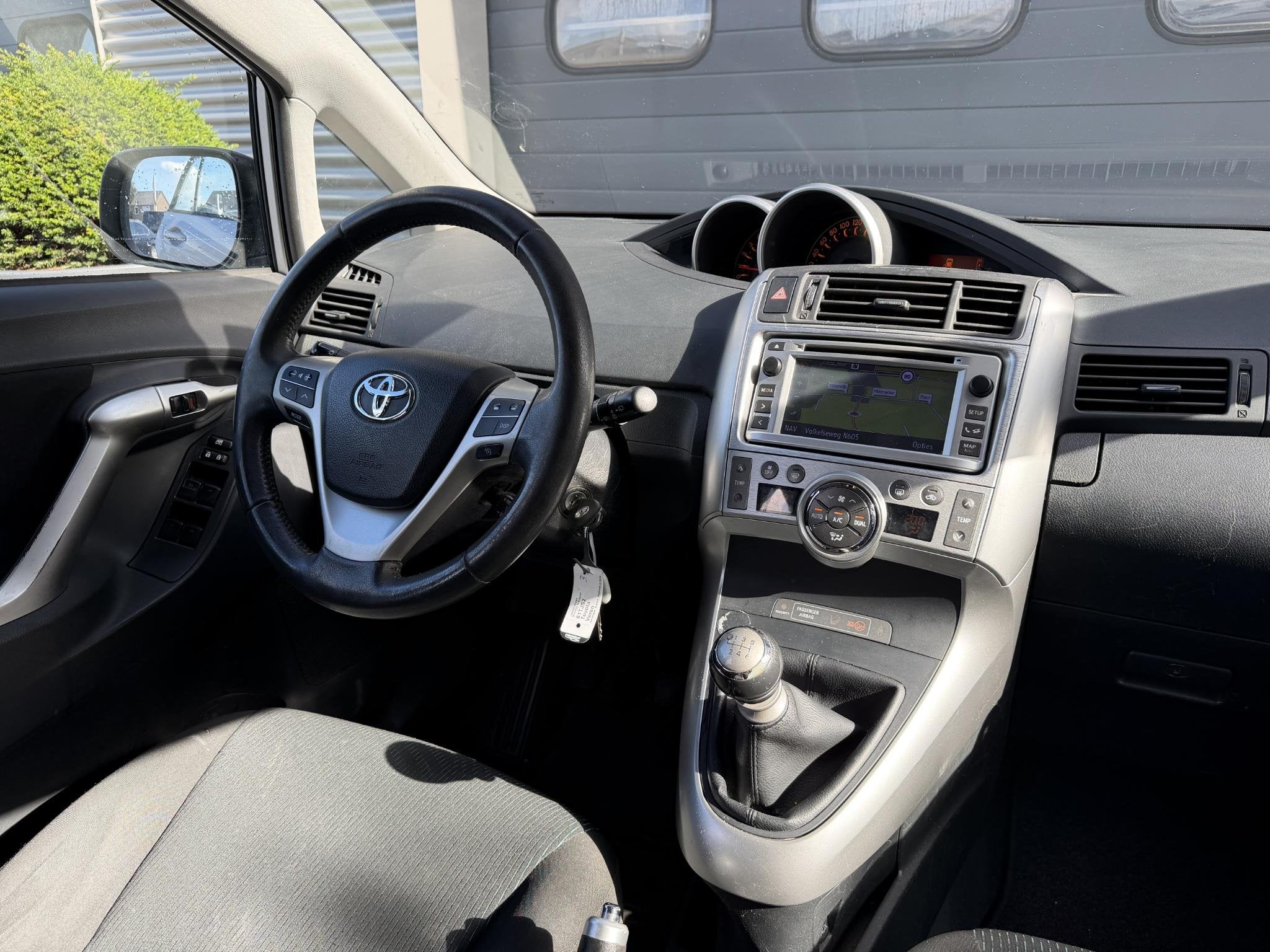Toyota Verso 2012 photo 3