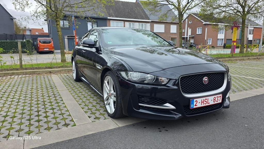 Jaguar XE R-sport 2l Diesel euro 6b, Auto's, Automaat, Zwart, 5 deurs, Particulier