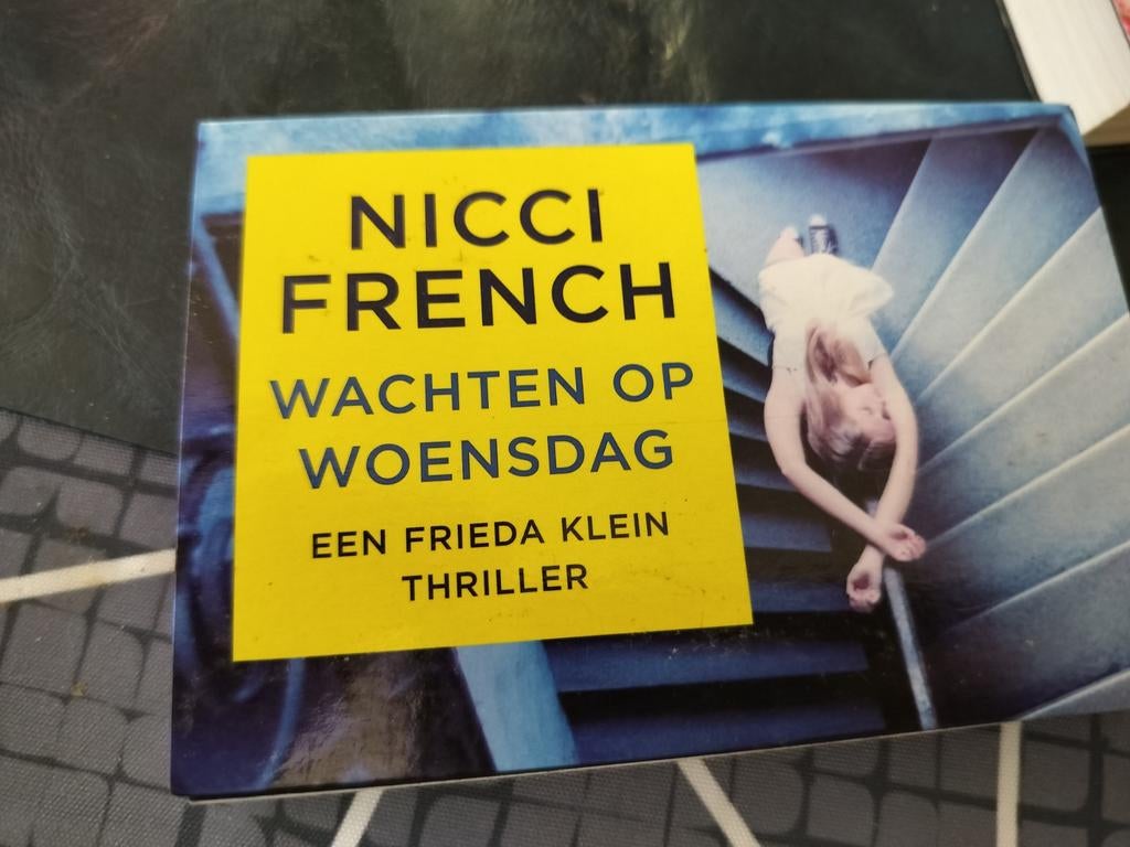 Nicci French - Wachten op woensdag, Boeken, Ophalen, Nicci French