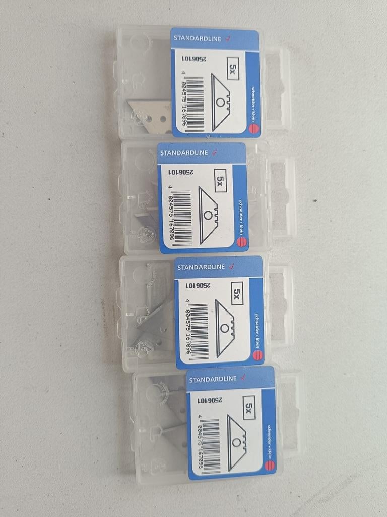 Lames 4 boîtes pour 3€, Telecommunicatie, Prepaidkaarten en Simkaarten, Ophalen, Nieuw
