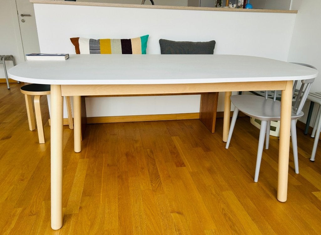 Superbe table à manger à vendre, Maison & Meubles, Tables | Tables à manger, Comme neuf, 50 à 100 cm, 150 à 200 cm, Cinq personnes ou plus