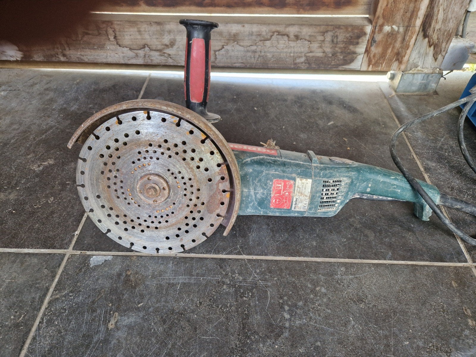 Ponceuse à béton Metabo avec lame diamantée — Fonctionne bie, Enlèvement