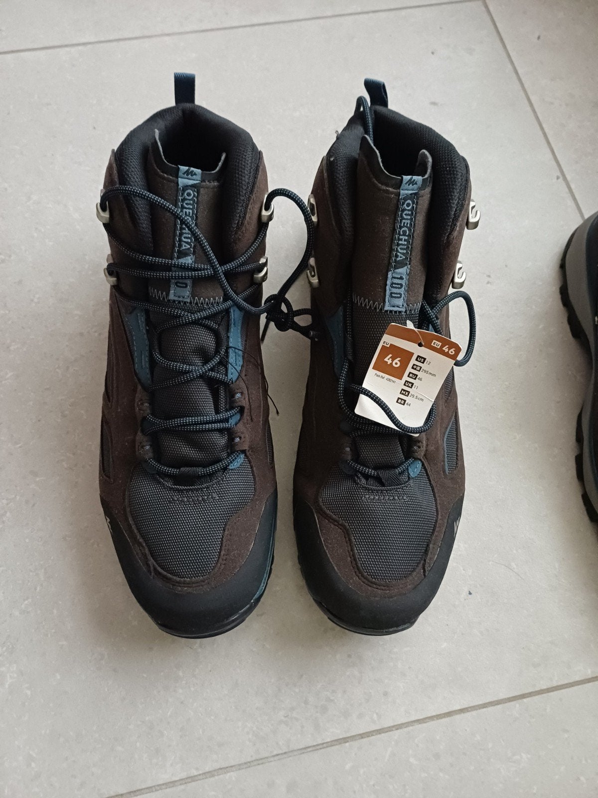 Nouvelles chaussures de randonnée imperméables Quechua MH100, Enlèvement