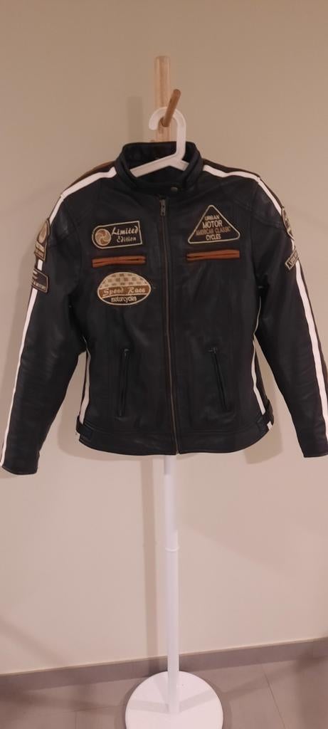 Motorjas, Enlèvement, Femmes
