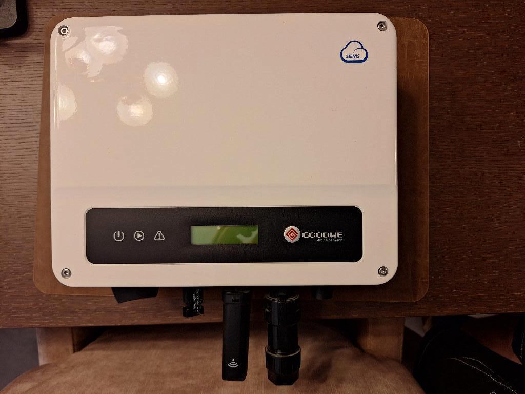 Goodwe Omvormer GW1000-XS, Ophalen, Zo goed als nieuw, Overige typen, Minder dan 100 wattpiek