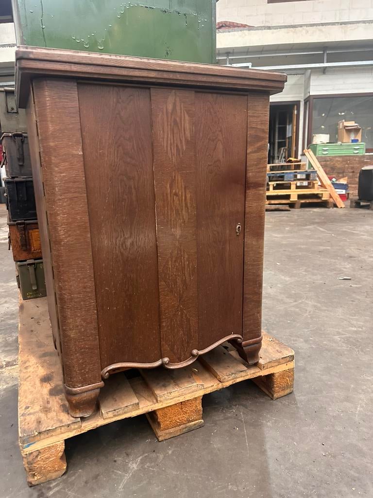 Armoire machine à coudre, Enlèvement