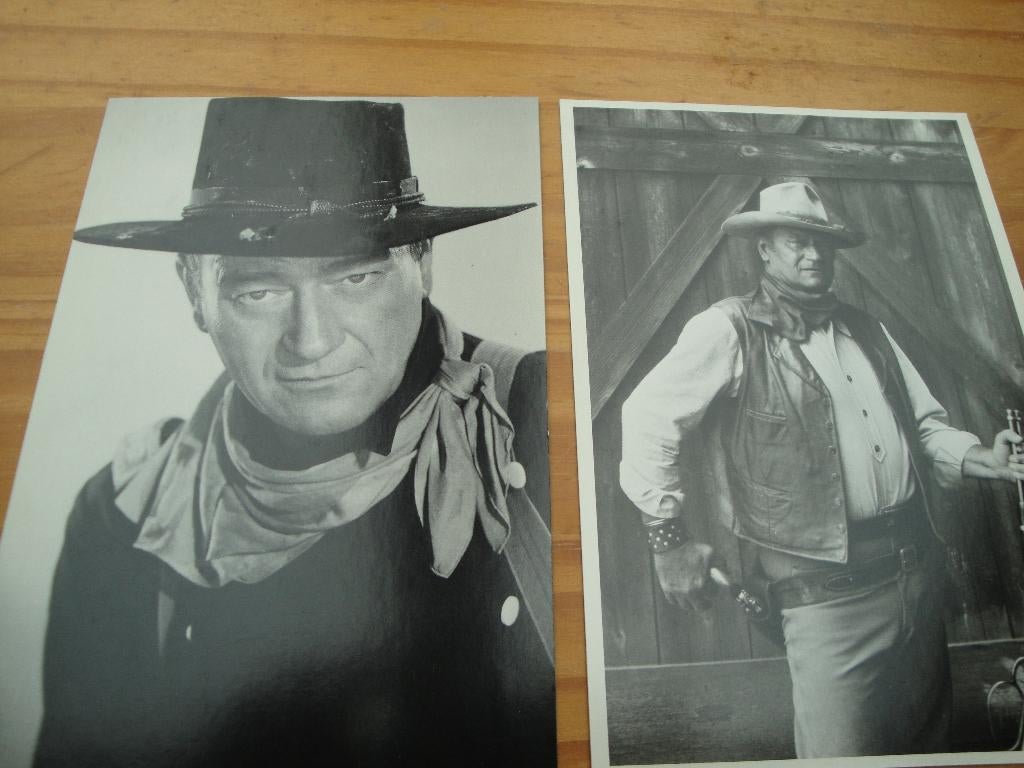 Postkaarten en foto's John Wayne, Verzamelen, 1960 tot 1980, Foto, Ophalen of Verzenden, Zo goed als nieuw