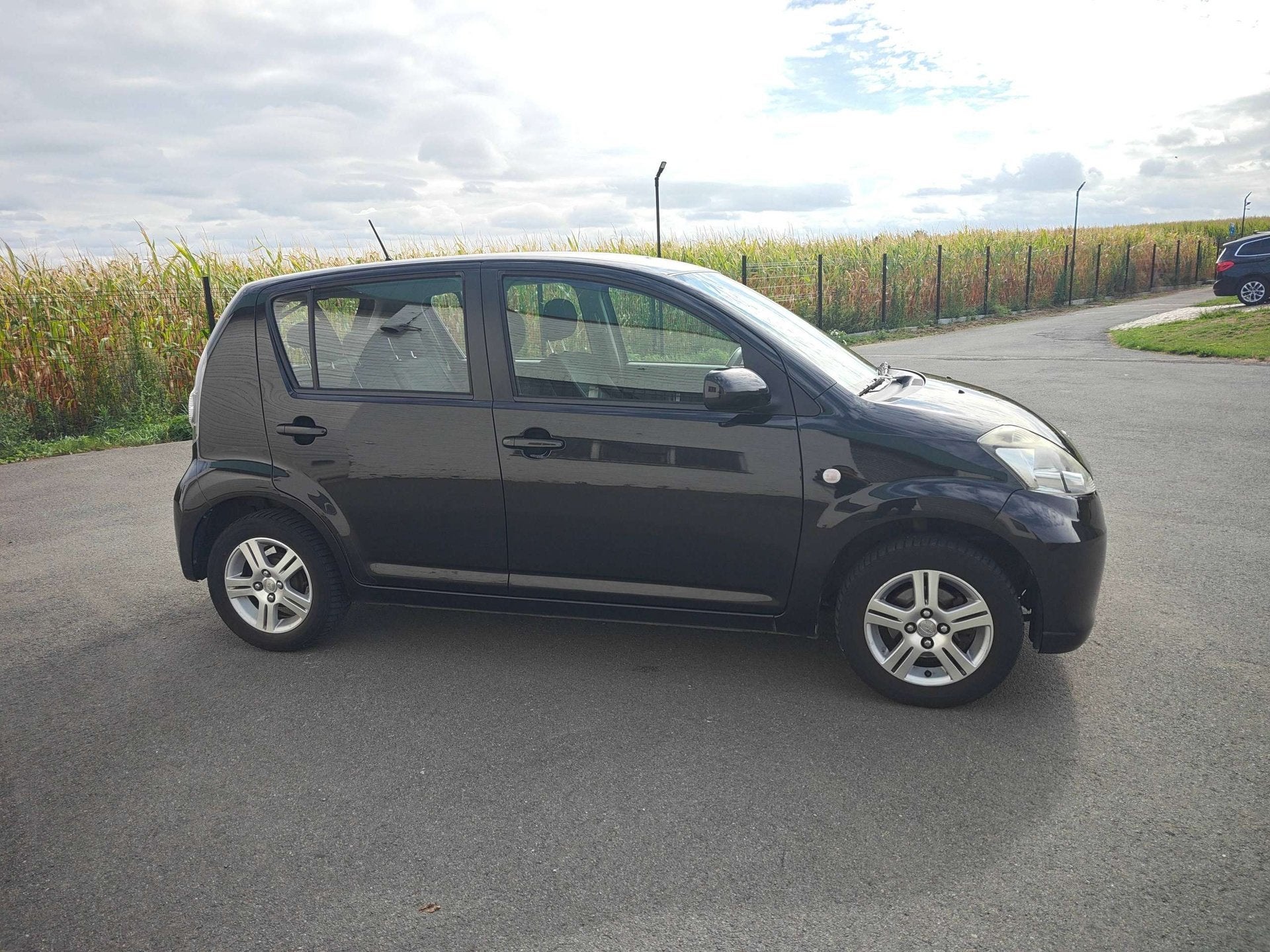 Subaru Justy Justy 1.0i Comfort benzine/essence - AIRCO - 5, Auto's, Stof, Gebruikt, 965 kg, Zwart