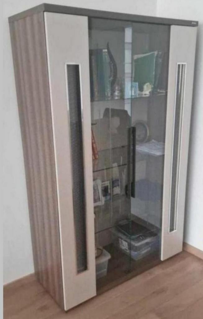 Vitrine, Enlèvement