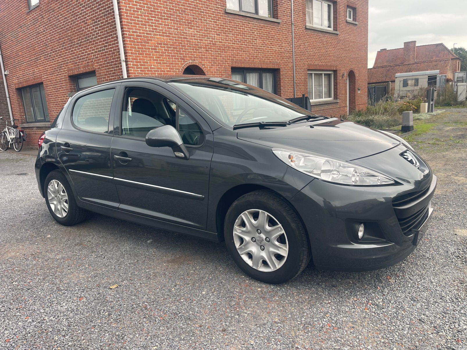 Peugeot 207 1.4i Benzine,5 deurs,48.000km.,1e eigenaar+boek, Auto's, https://public.car-pass.be/vhr/71cd9364-73ea-47ed-a075-5adf492835ec