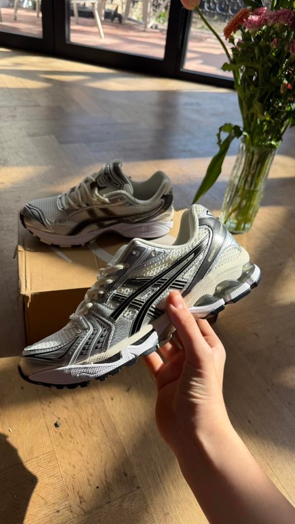 Asics gel kayano 14, Vêtements | Hommes, Chaussures, Enlèvement ou Envoi, Comme neuf, Chaussures de sport, Noir