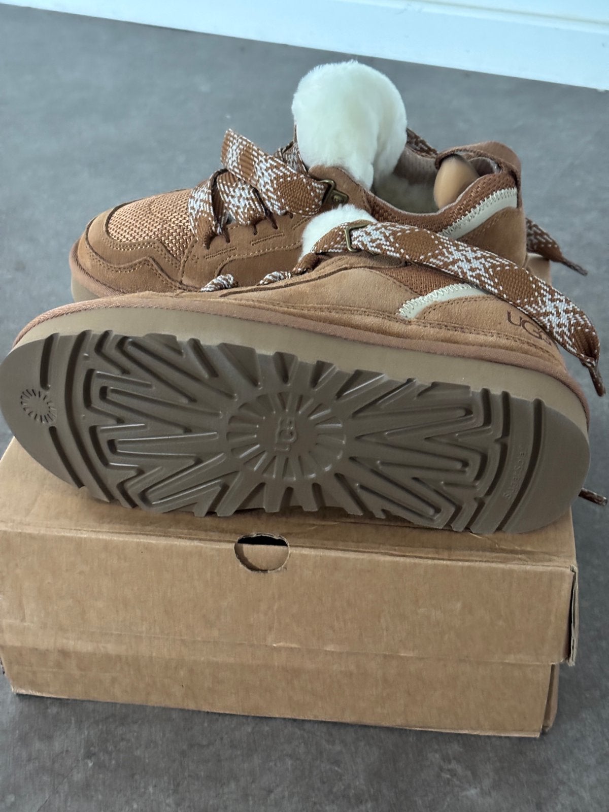Ugg lowmel chestnut, Ophalen of Verzenden, Nieuw, Bruin