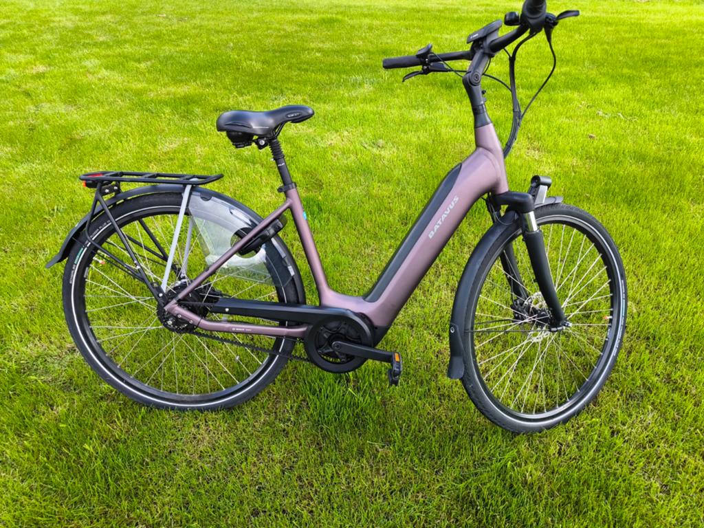 Batavus elektrische vrouwen fiets, Fietsen en Brommers, Elektrische fietsen, Zo goed als nieuw, Batavus, 47 tot 51 cm, 50 km per accu of meer