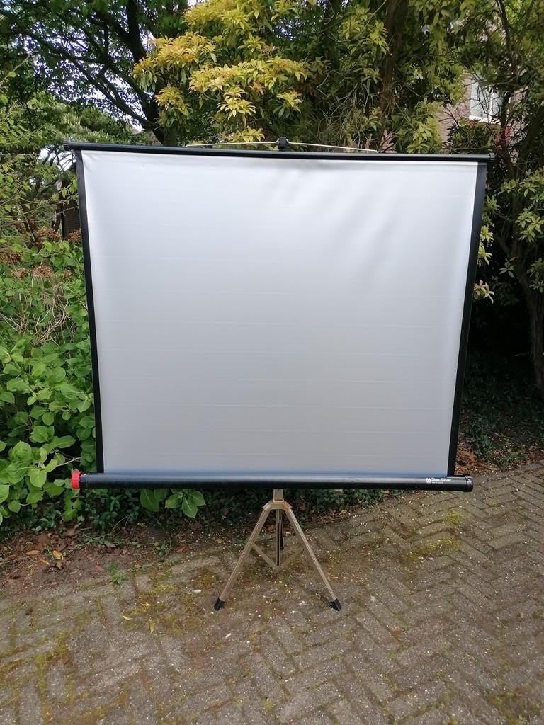 Projectiescherm, Ophalen