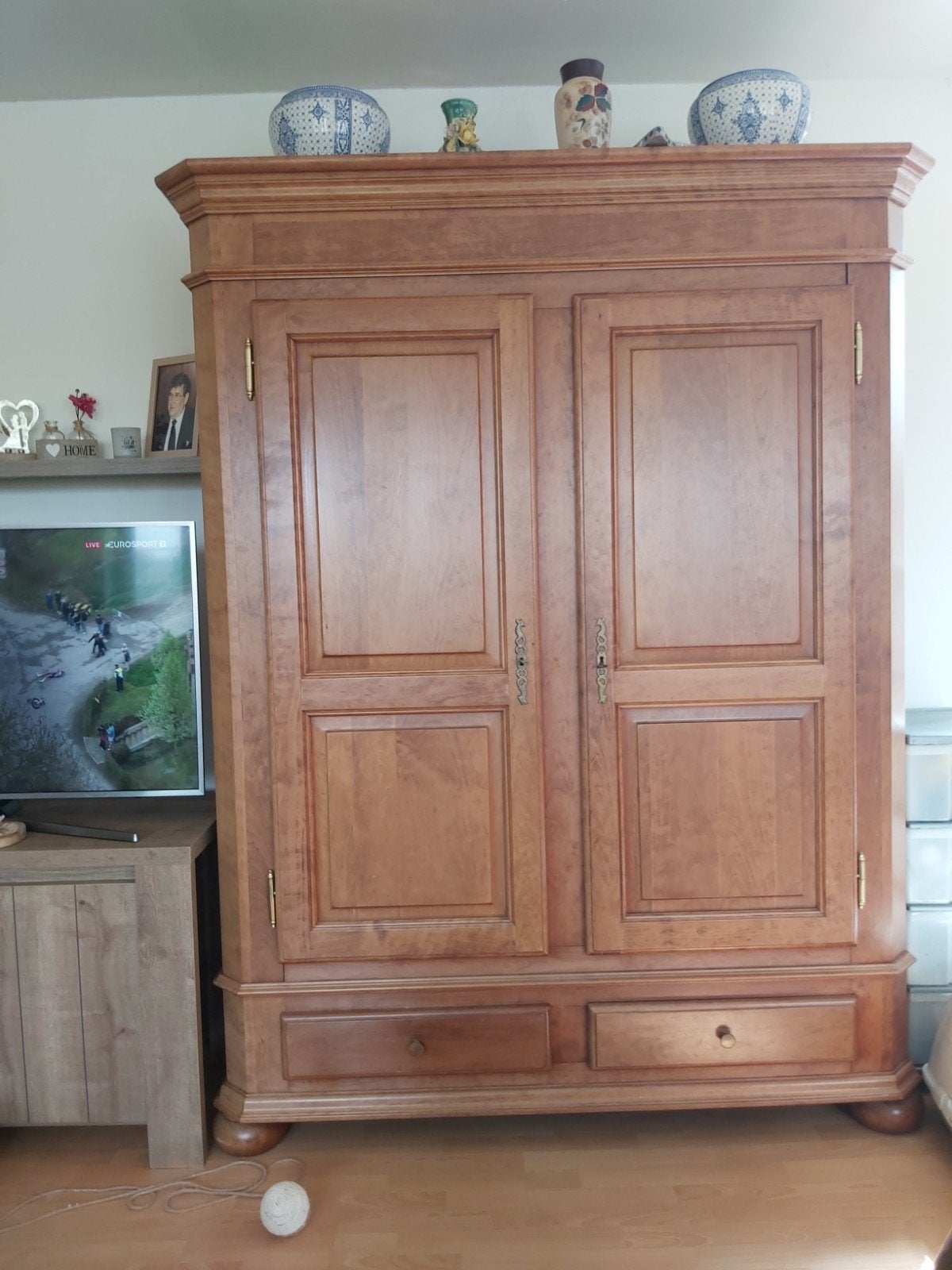 Armoire à linge haute avec espace de rangement XXL, bon ense, Enlèvement