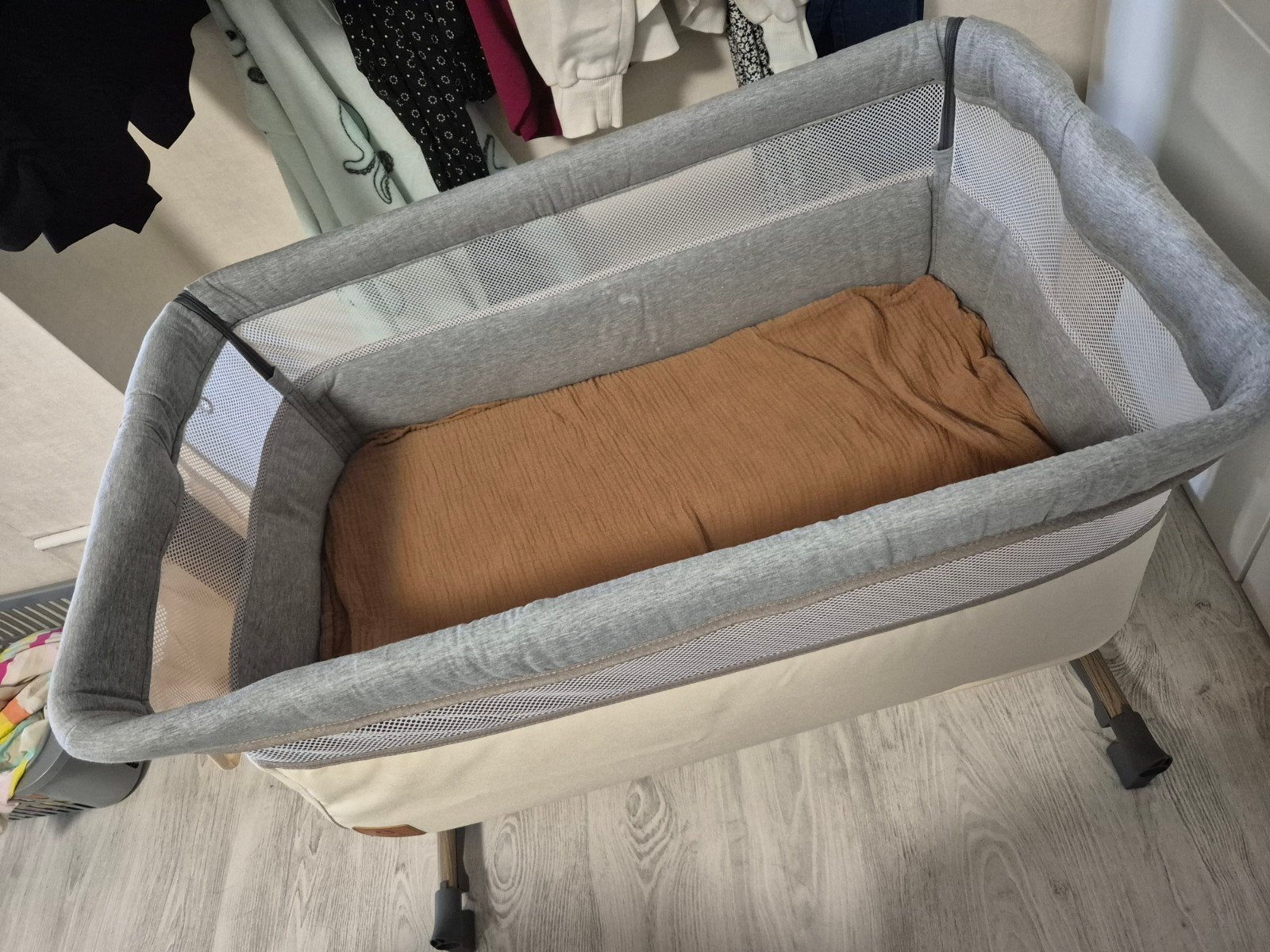 Cosleeper van Lionelo, hoogte verstelbaar, kantelbaar, Ophalen, Gebruikt, Ledikant