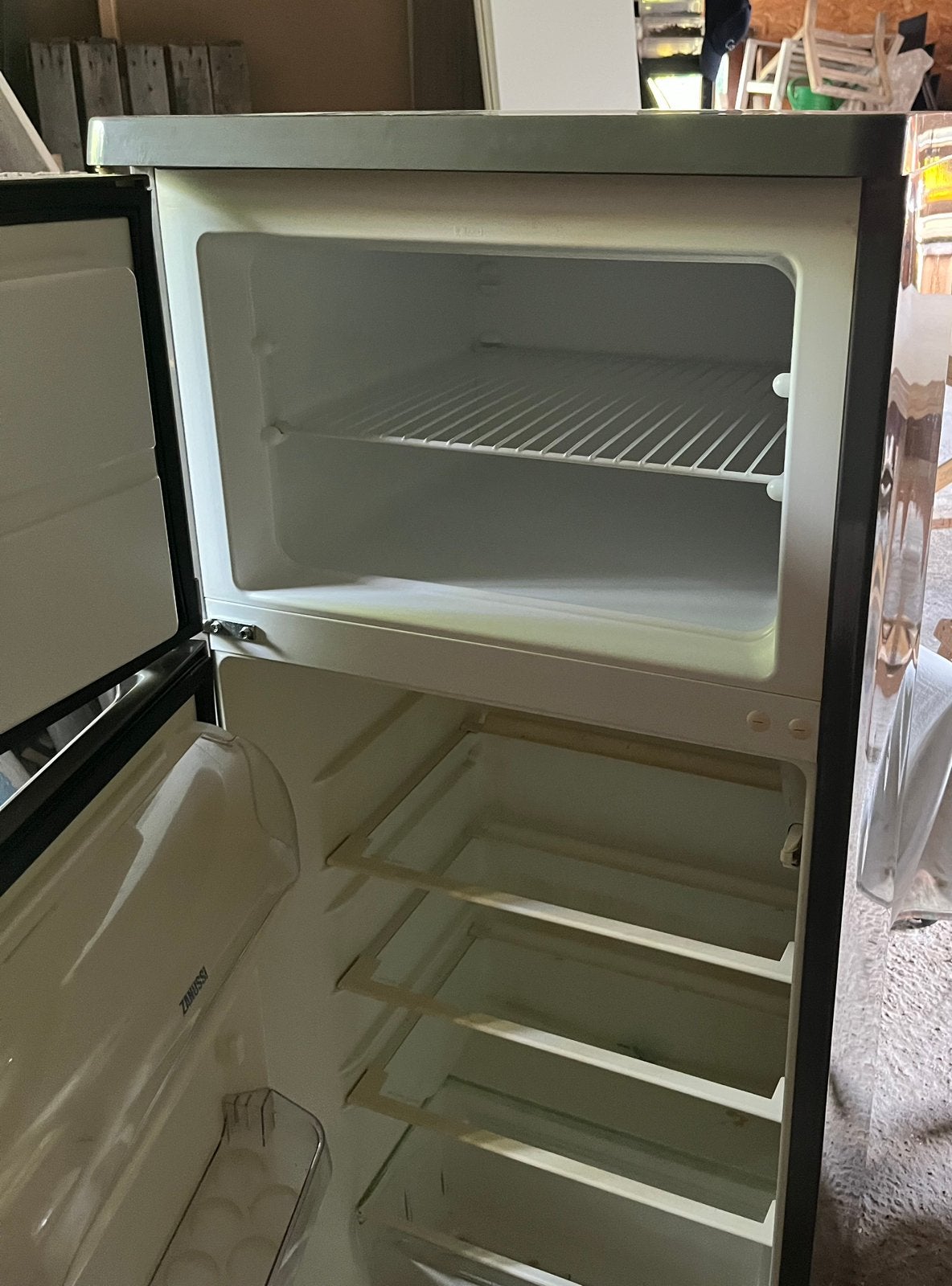 Grijze frigo met groot vriesvak, Elektronische apparatuur, Ophalen, Zo goed als nieuw