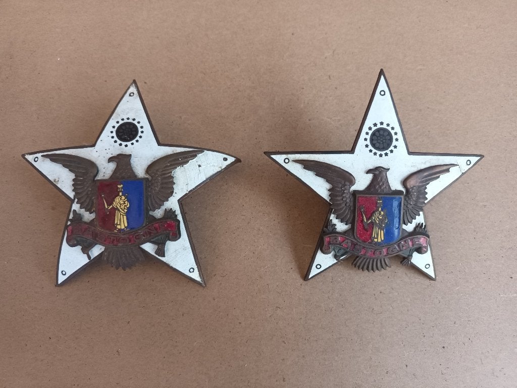 militaria bastogne embleem badge us star voertuig, Verzamelen, Ophalen, Overige soorten, Embleem of Badge