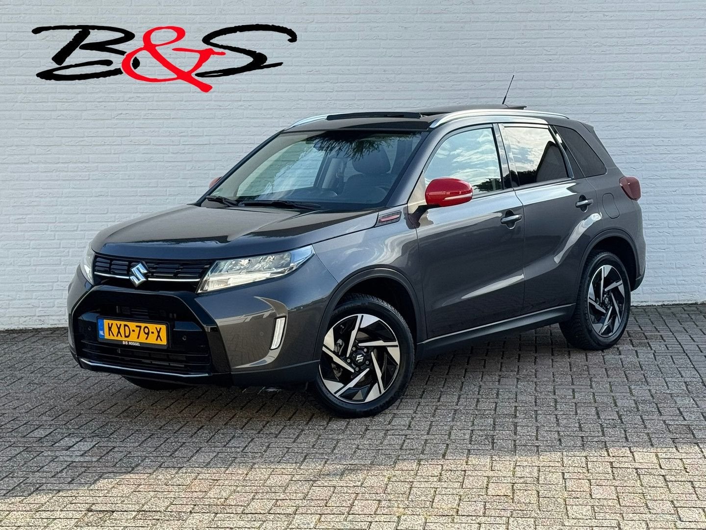 Suzuki Vitara 1.5 Hybrid Style attache remorque 4 Seizoenen, Autos, Argent ou Gris, Achat, Entreprise, Carnet d'entretien