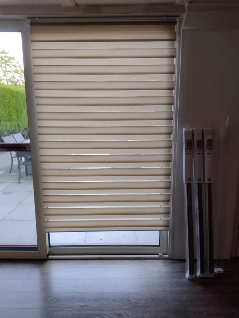Rolgordijnen duo roller blind, Enlèvement