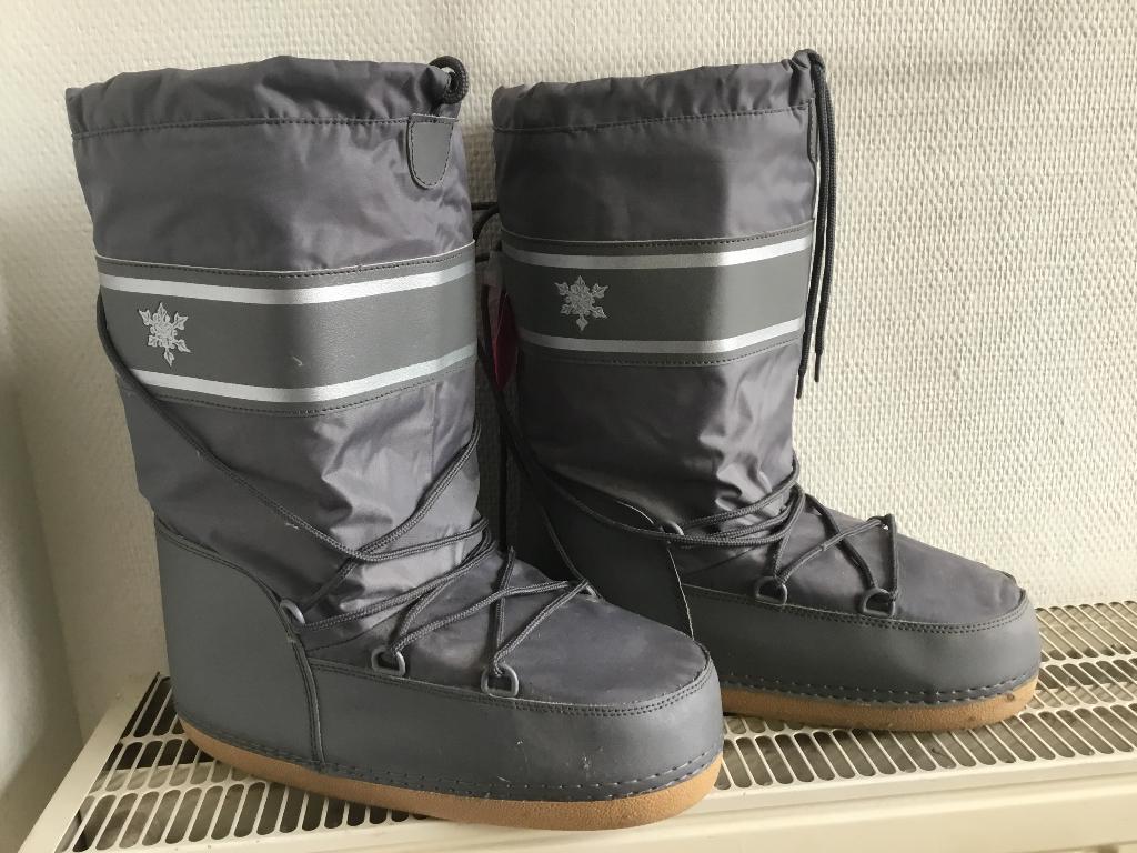 Moon boots grijs 41/43, Ophalen, Zo goed als nieuw, Snowboots, Overige merken