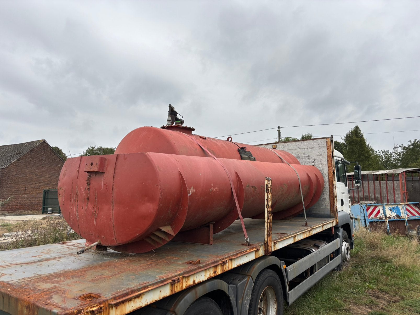 Mazoutton 5000l met pomp en pistool, Ophalen, Overige typen