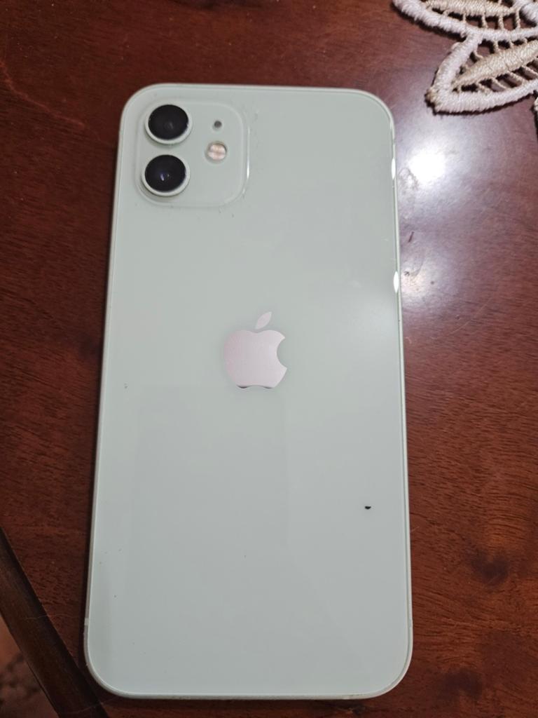 Iphone 12 gebruikt maar in goede staat., Telecommunicatie, Mobiele telefoons | Apple iPhone, Ophalen, IPhone 12