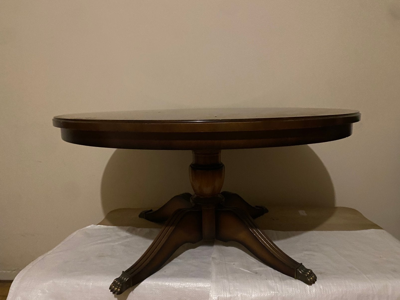Table basse ronde en acajou style anglais, Enlèvement