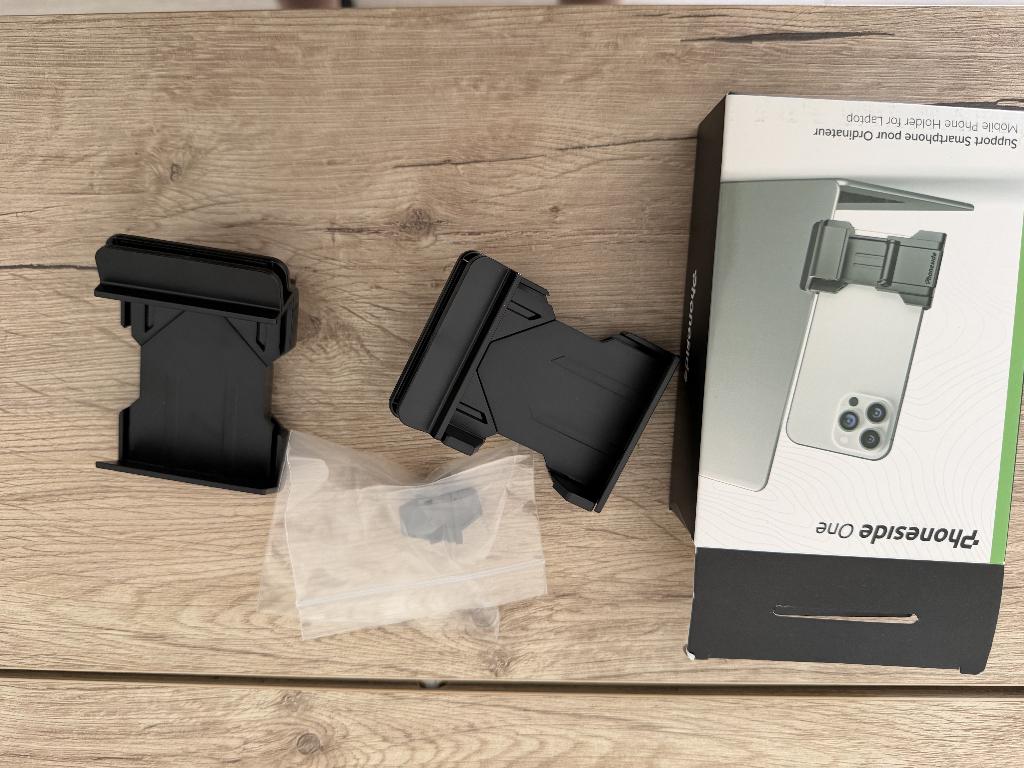 One Support Téléphone PC Ajustable Universel, 2 pieces, Ophalen, Zo goed als nieuw