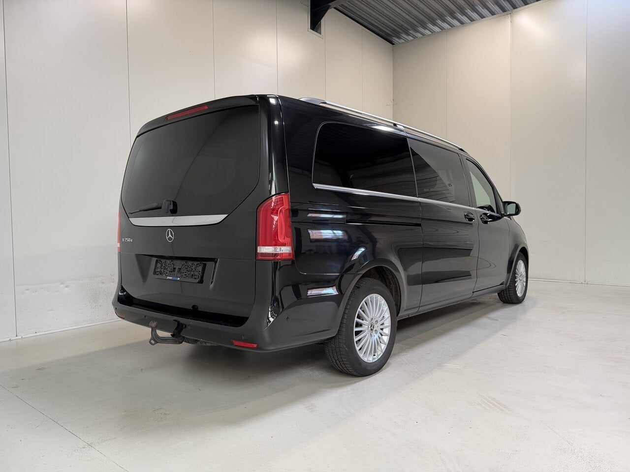 Mercedes-Benz V 250 d Autom. Extra Long 5PL. Avantgarde - D, Auto's, 0 kg, Zwart, 5 deurs, Particulier