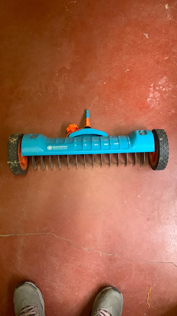 Gardena regelbare Verticuteer roller, Jardin & Terrasse, Enlèvement, Utilisé