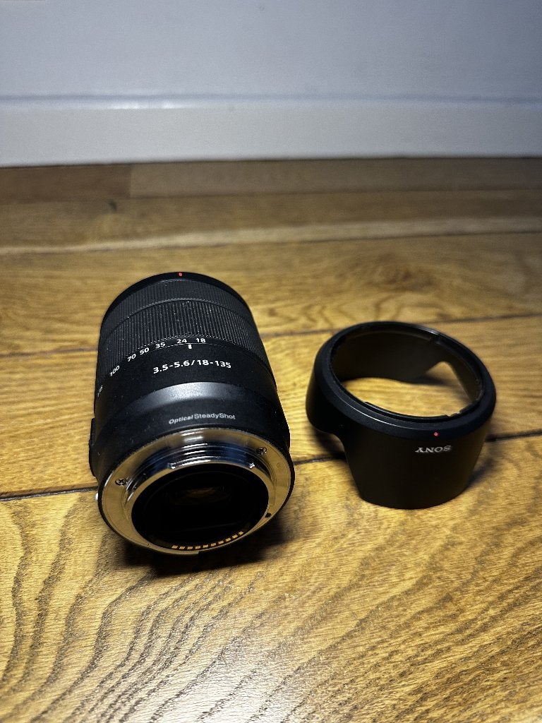 Sony E 18-135mm f/3.5-5.6 OSS, Enlèvement ou Envoi, Comme neuf, Sony, Autofocus