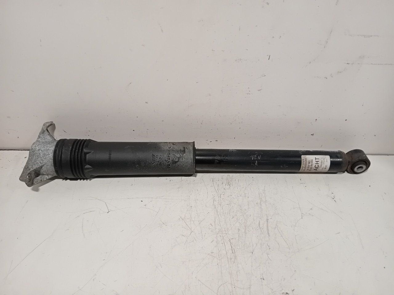 Schokbreker links achter Opel Astra, Auto-onderdelen, Onderdelen@venauto.nl, Van der Ven Autorecycling B.V., Gebruikt, Ettenseweg 76, 4706 PB Roosendaal, The Netherlands