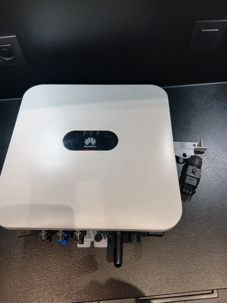 Omvormer Huawei, Bricolage & Construction, Enlèvement, Utilisé, Système complet, 200 watts-crêtes ou plus