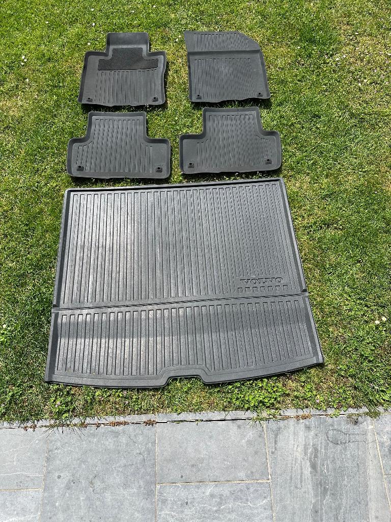 Originele rubberen auto matten volvo xc60, Autos : Pièces & Accessoires, Habitacle & Garnissage, Enlèvement, Utilisé, Volvo