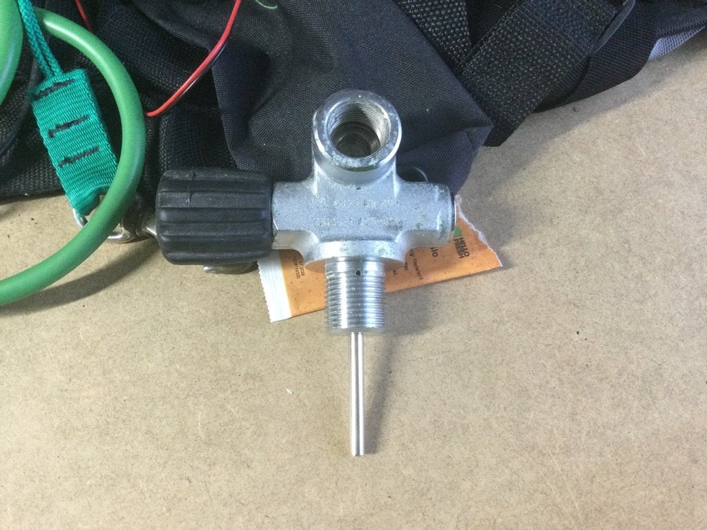 Lateral Valve Left M25 Din 300 - 2dehands, Enlèvement ou Envoi, Utilisé, Bouteille de plongée