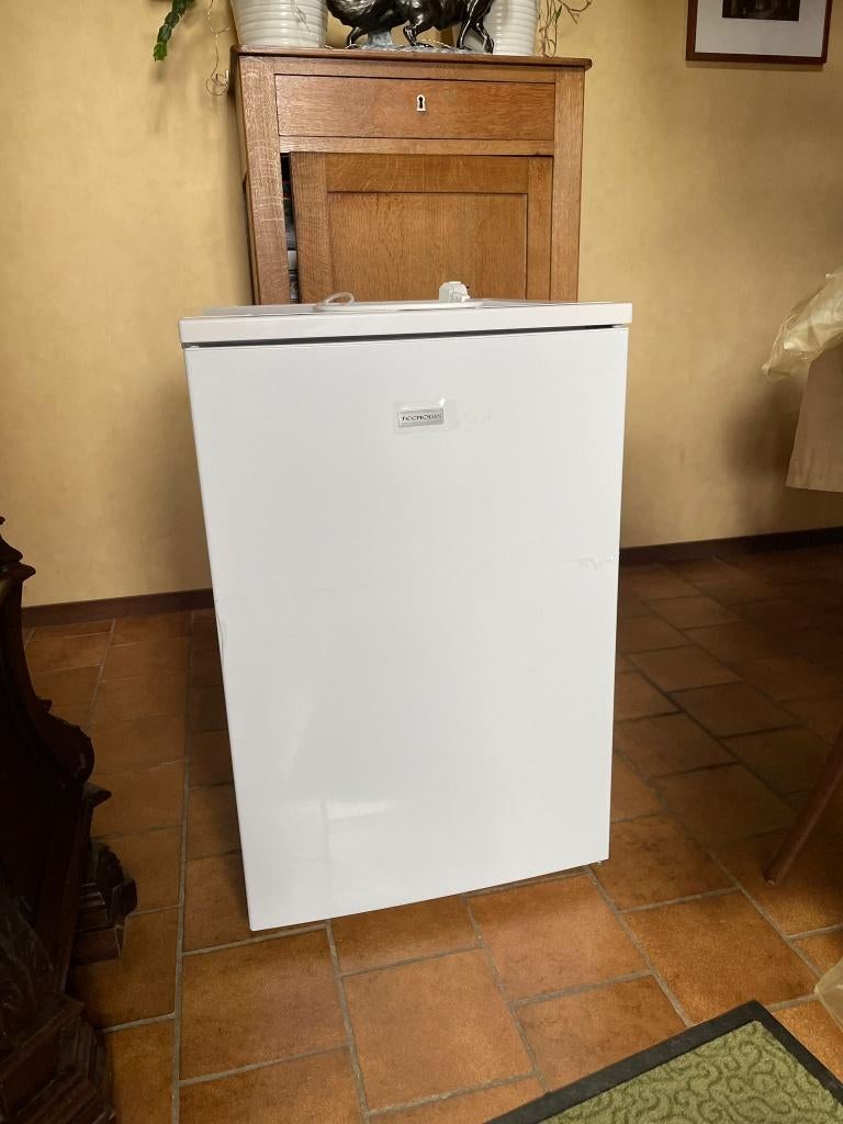 Frigo tecnolux, Neuf, Avec compartiment congélateur, Enlèvement, 45 à 60 cm