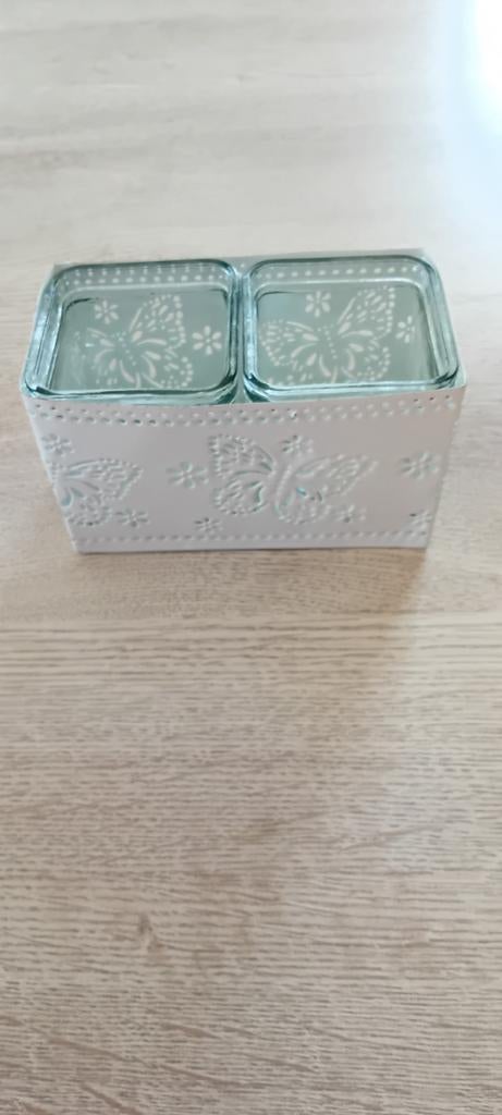 Kaarsenhouders van metaal en glas met vlindermotieven, Wit, Ophalen of Verzenden, Zo goed als nieuw, Metaal
