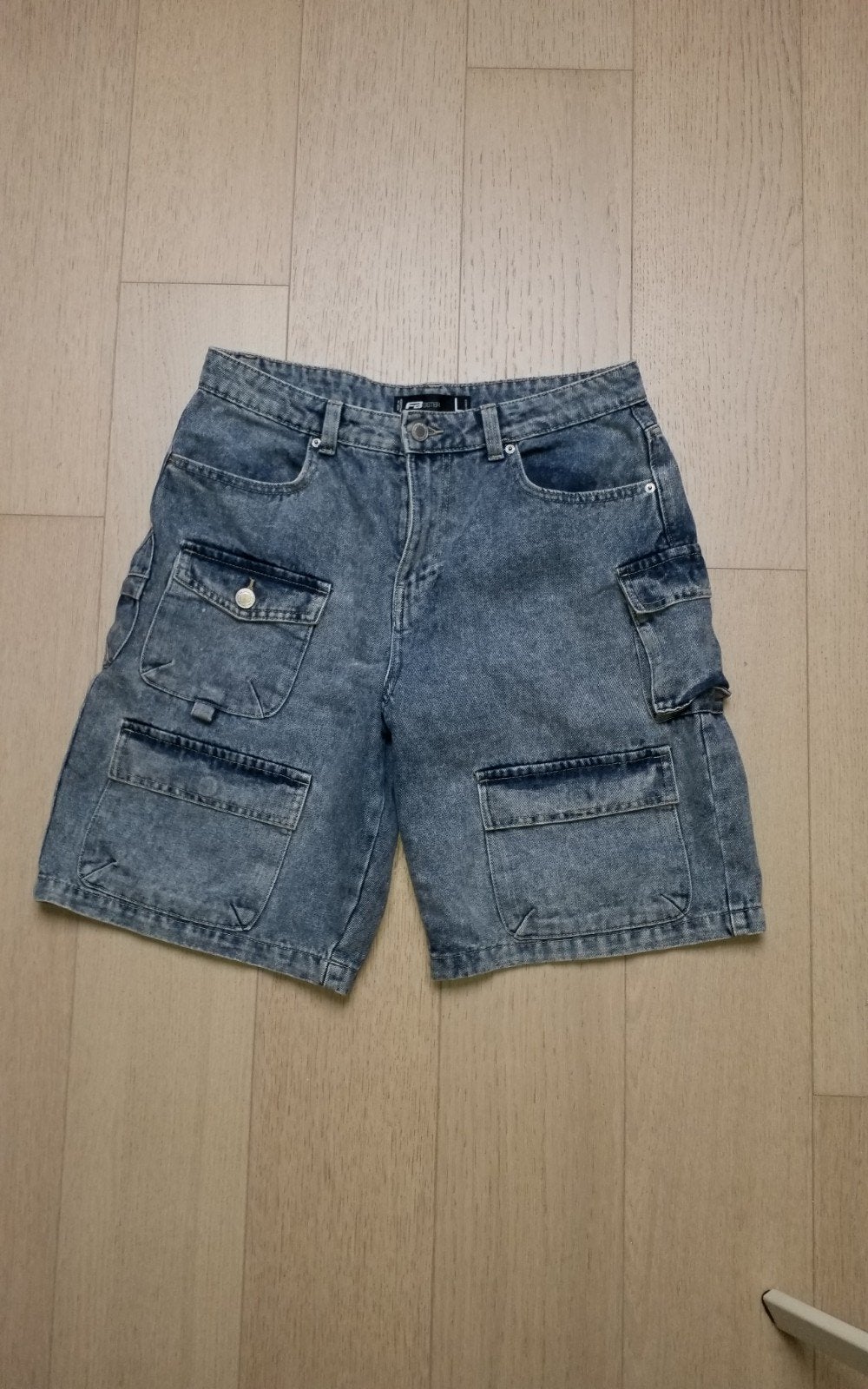 2 shorts in jeans, Ophalen of Verzenden, Zo goed als nieuw, Blauw