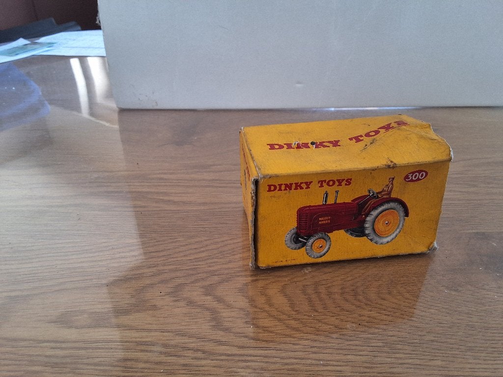 tracteur agricole dinky-toys 300, Hobby & Loisirs créatifs, Enlèvement ou Envoi, Utilisé, Tracteur et Agriculture, Dinky Toys