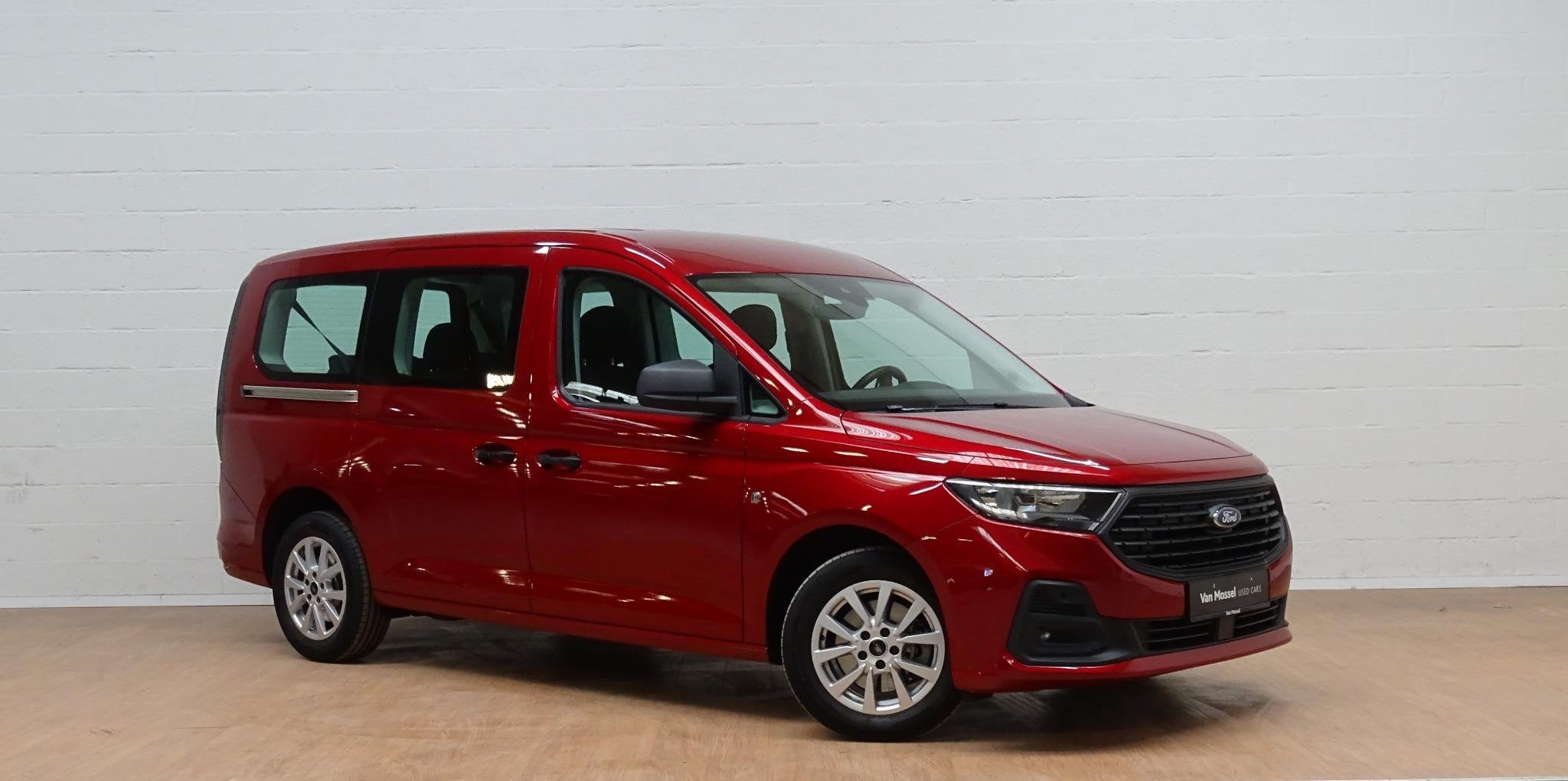 Ford GRAND TOURNEO CONNECT 1.5 EcoBoost 85kW Trend 7 SEATS, Rouge, Achat, 1608 kg, Entreprise