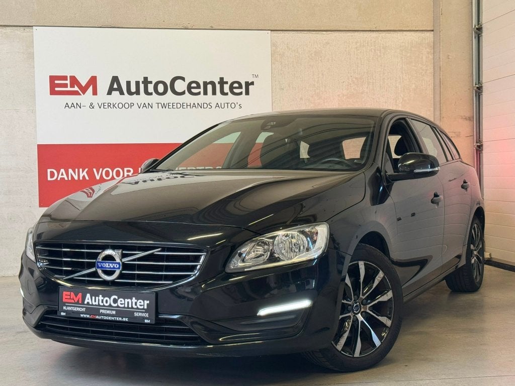 Volvo V60 2.0D Black Ed. Automaat-Leder-GPS-Trekhaak-Ac-..., Autos, Volvo, Cuir, Achat, Euro 6, Entreprise